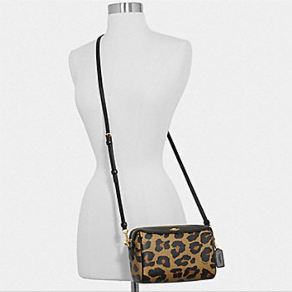 🆕Coach leopard crossbody bag